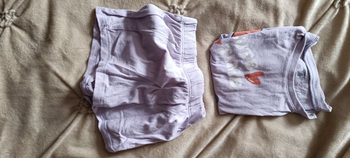 Bébé fille 12 mois