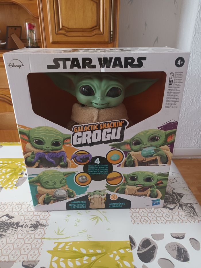 Star Wars Galactic Snackin Grogu