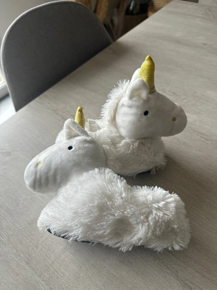 Chausson licorne atmosphèra en très bon état 22