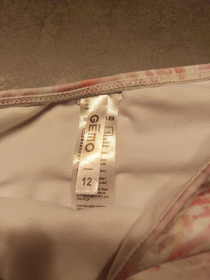 Vends maillot de bain 2 pièces enfants Gémo taille 12 ans . - photo numéro 2