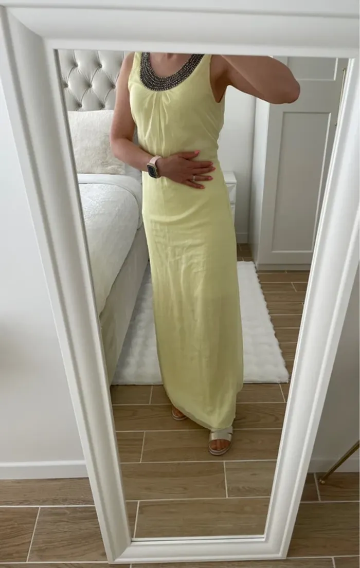 Robe longue jaune 38 col perlé - photo numéro 2