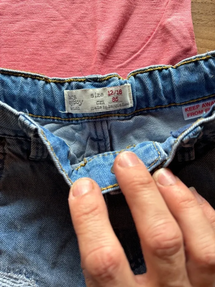 Tee shirt / Bermuda en jeans Zara Taille 12/18 mois - photo numéro 4