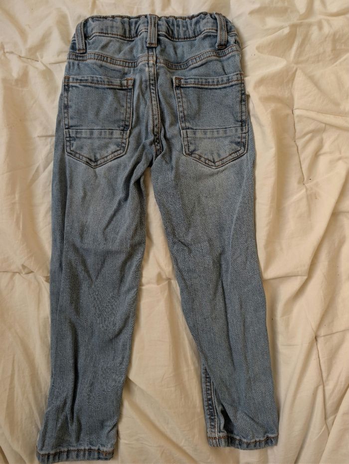 Jean bleu - photo numéro 2