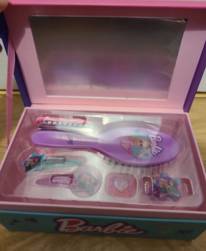 Superbe coffret barbie neuf - photo numéro 7