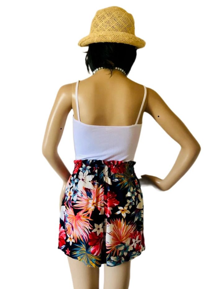 🌴🌺Short vacances Motif Tropical Stradivarius tropical pattern holiday shorts🌺🌴 - photo numéro 2