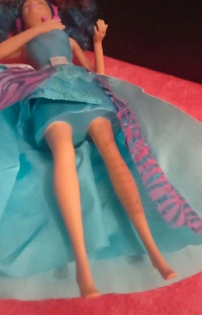Barbie Erika de Mattel - photo numéro 5