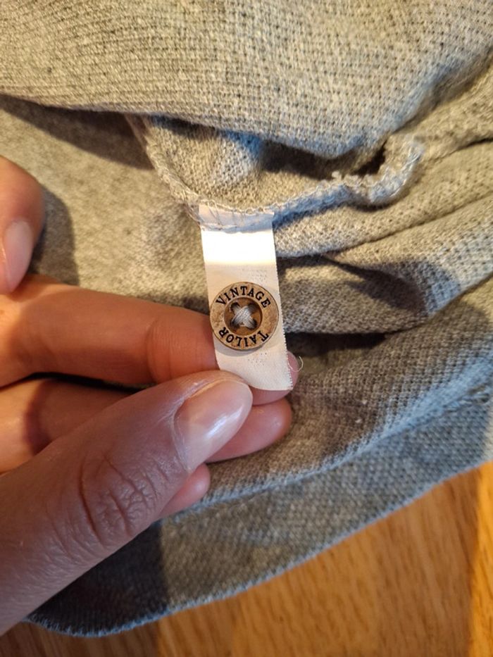Polo gris à bouton - photo numéro 7