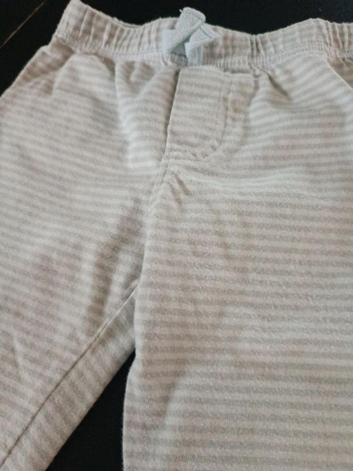 Pantalon Disney 6/9 mois - photo numéro 3