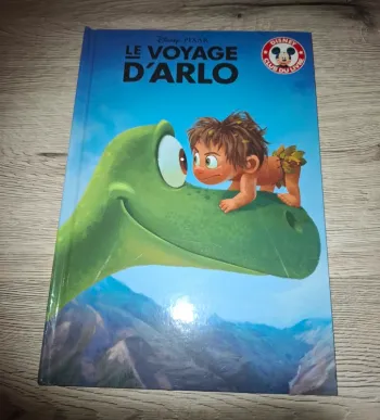 Livre le Voyage  d' arlo