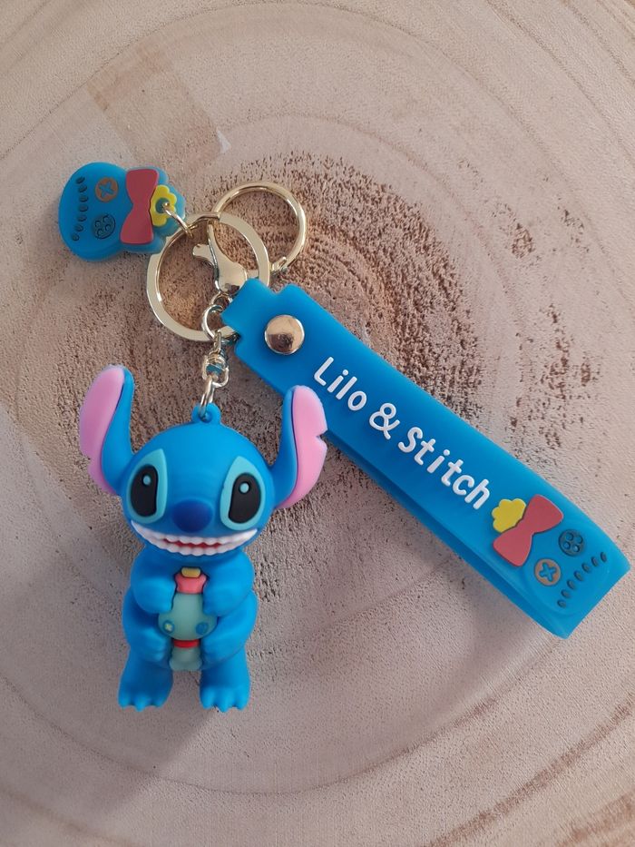 Porte-clés Stitch et Scrump