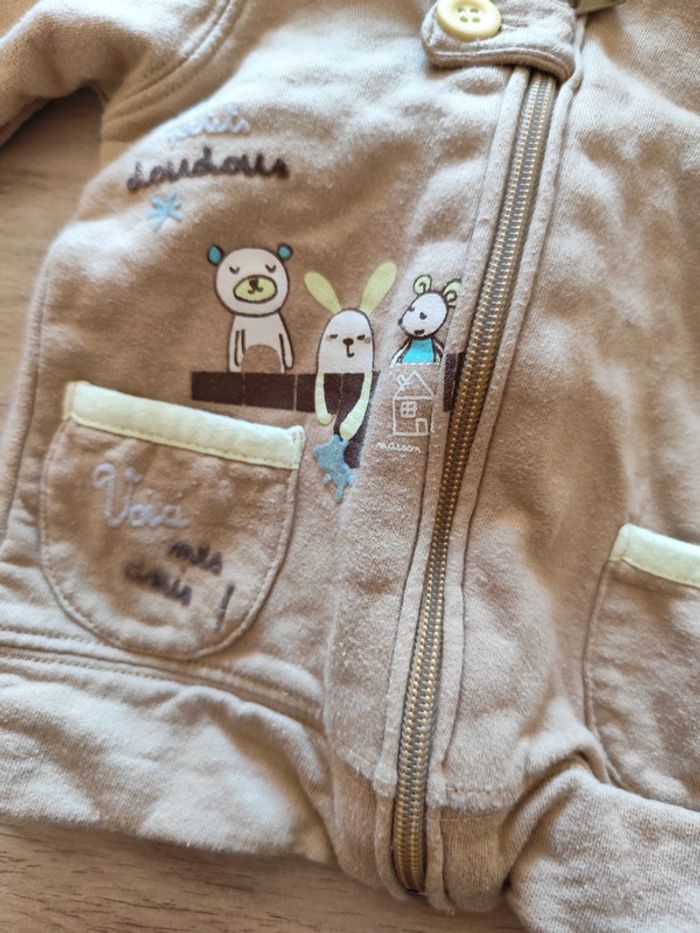 Veste 6 mois avec capuche - photo numéro 2