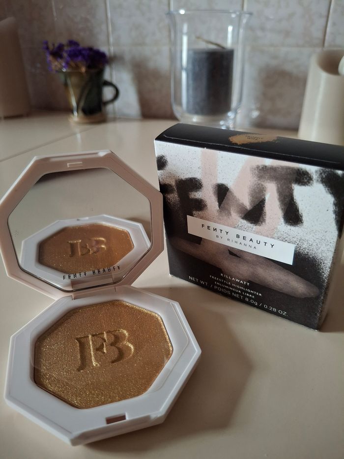 Enlumineur libre Fenty Beauty