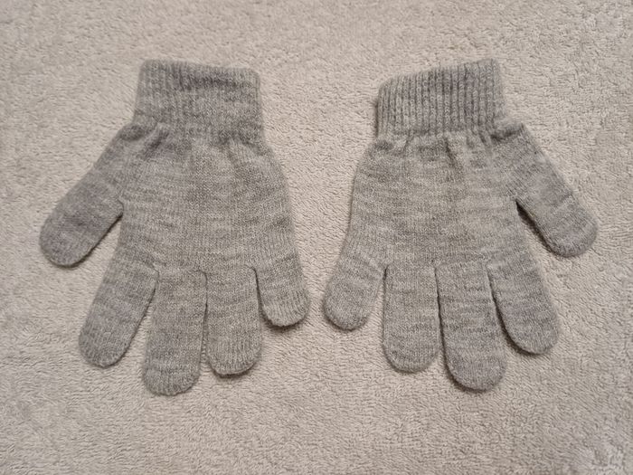 1 paire de gants Paw Patrol gris clair neuf (réf perso V114)(familleac72) - photo numéro 2