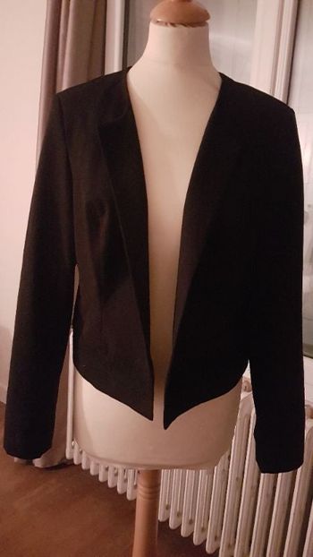 veste noir avec dentelle naf naf taille 42