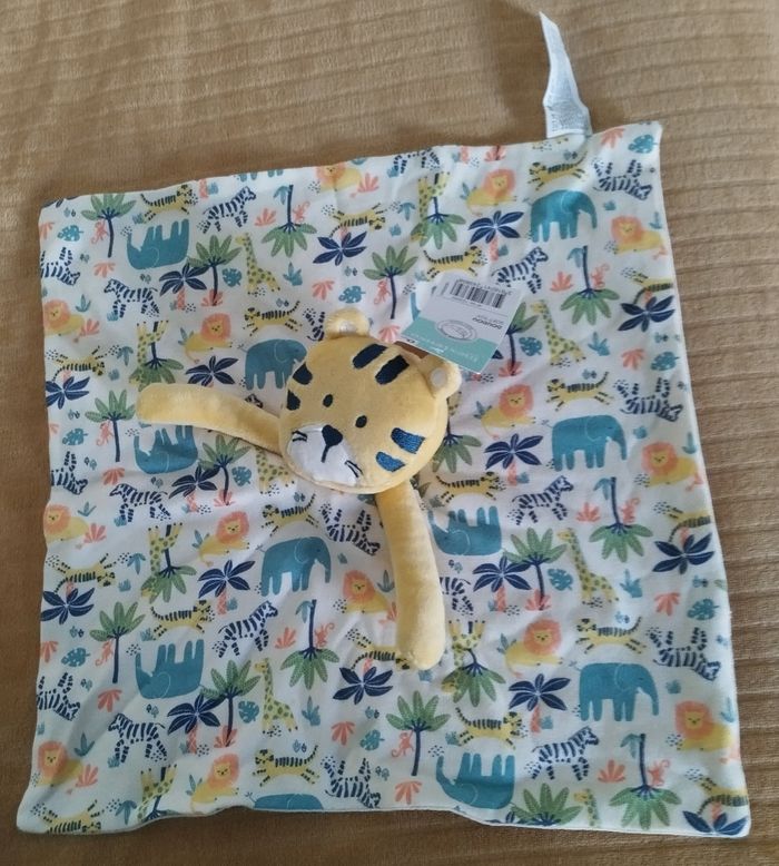 Doudou Tigre In Extenso