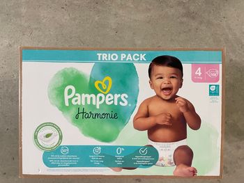 108 couches Pampers Harmonie T4 (9 à 14 kg)