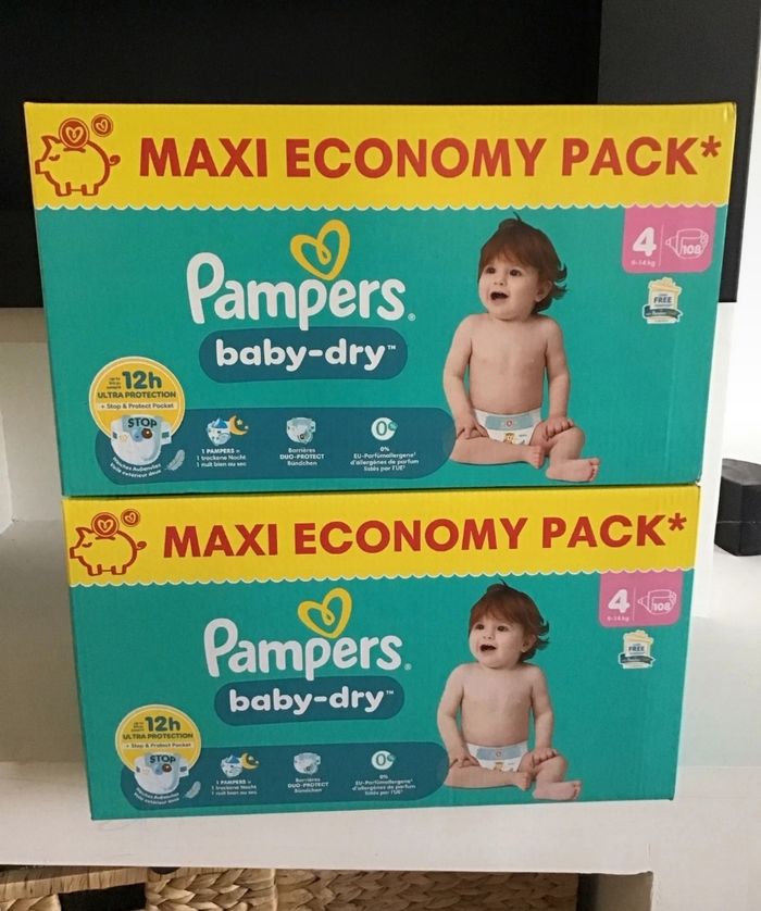 2 cartons de 108 couches pampers baby-dry en taille 4,  216 couches aux total.