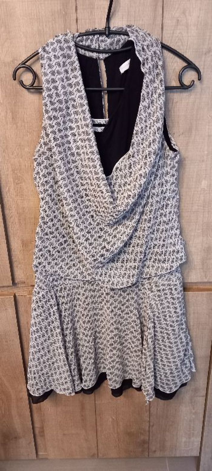 robe courte à motifs