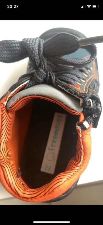 Chaussure garçon taille 22