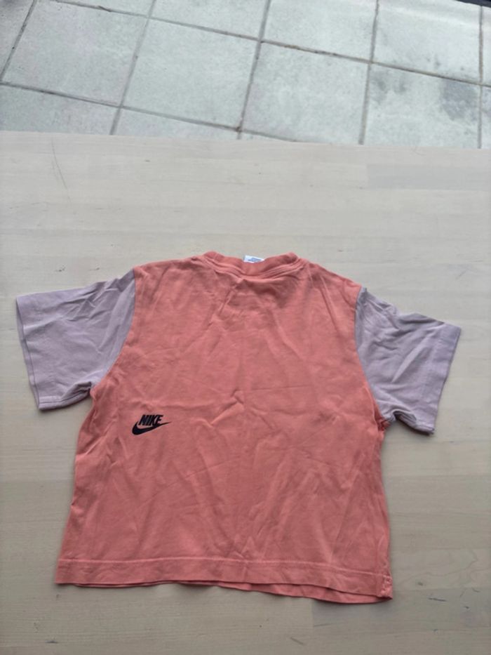 T -shirt Nike crop top taille enfant XS - photo numéro 2