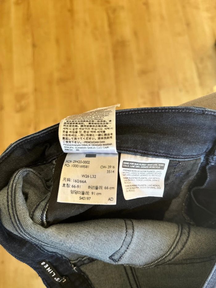 Jeans Levis lune 8 - photo numéro 7