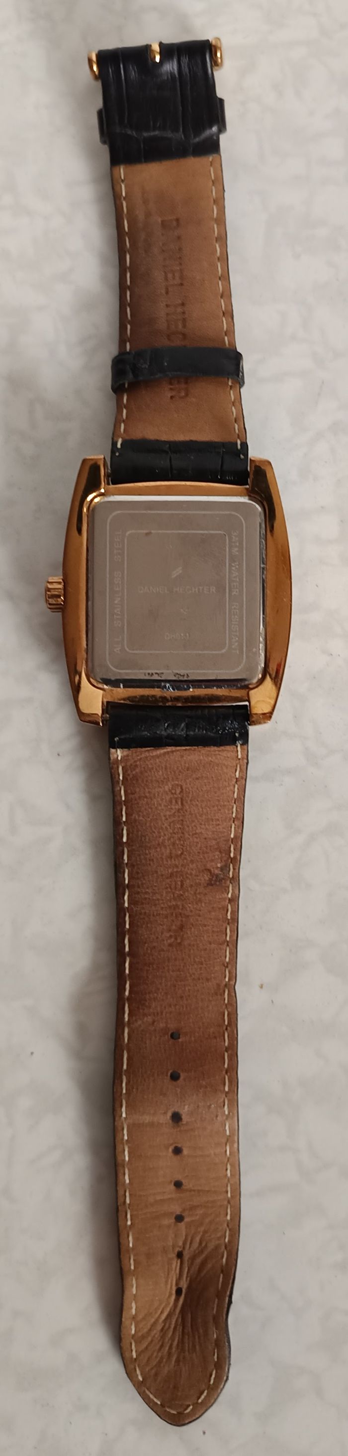 Montre - Daniel Hechter - DH014 - Quartz - Analogique - Chic - Cuir Noir - 3ATM - photo numéro 3