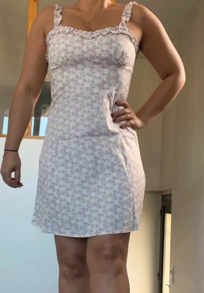 Petite robe à fleurs violette romantique sexy - photo numéro 2