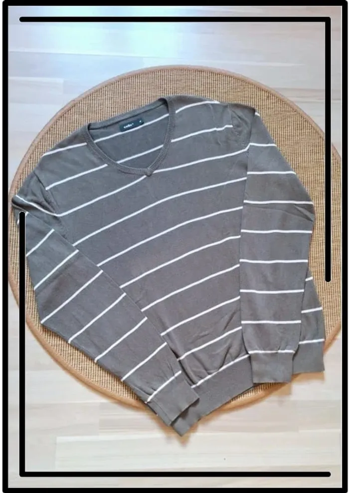 Joli pull rayé homme taille M - photo numéro 2