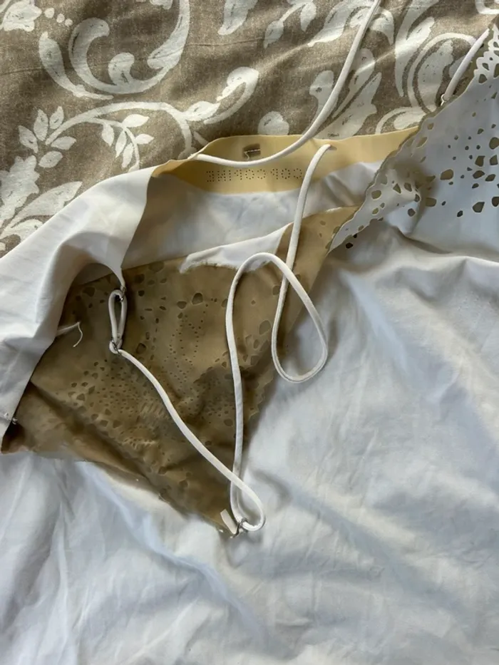 Haut blanc petite bretelle cop copine taille L - photo numéro 3