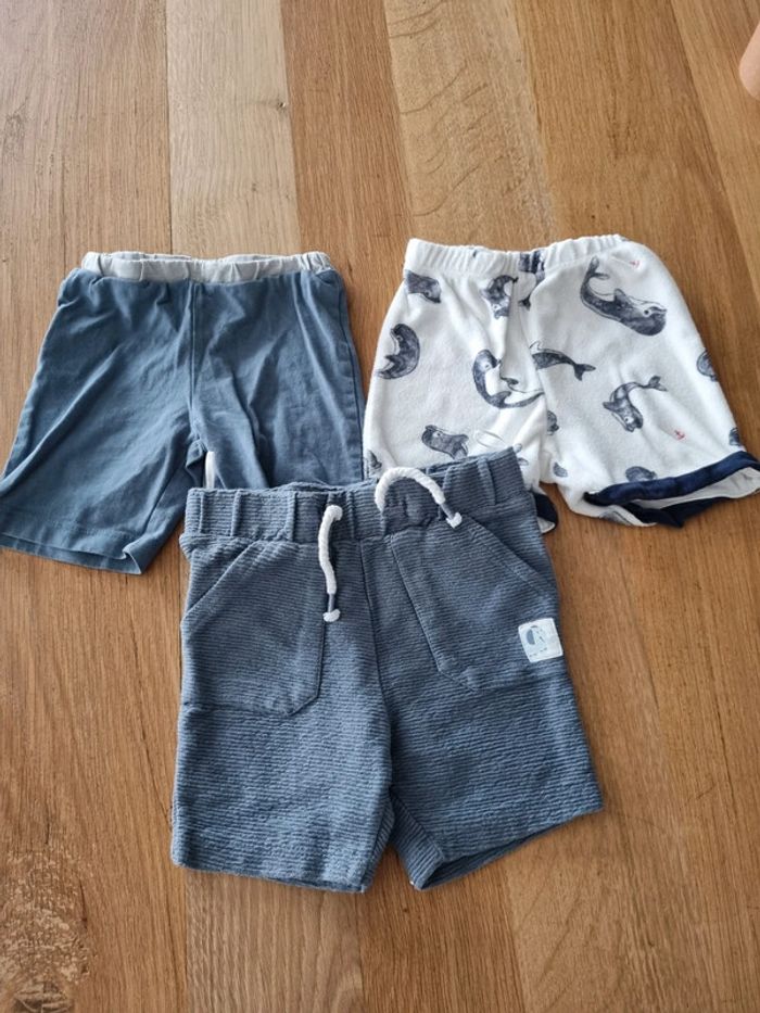 Lot 3 shorts 18 mois