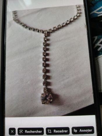 Parure collier et boucles d'oreilles