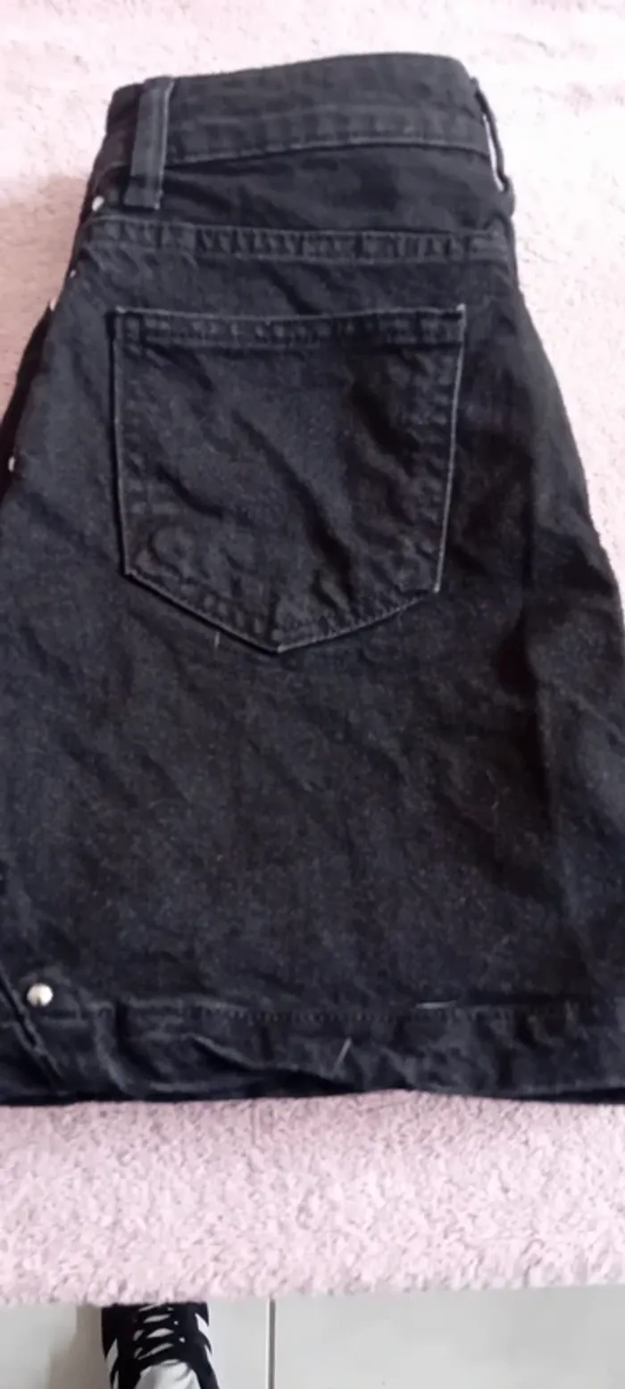 Très joli mini jupe en jean noire taille 38 denim co en parfait état - photo numéro 5