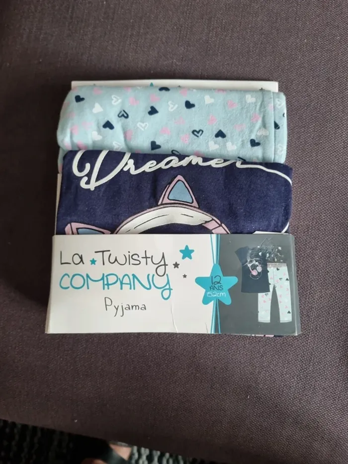 Lot de 2 pyjamas fille neufs 12 ans - photo numéro 2