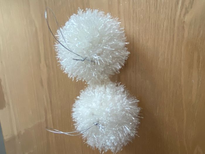 Lot de 2 grosses boules blanches - photo numéro 3