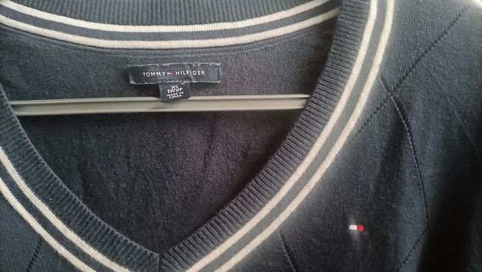 Pull Tommy Hilfiger taille XS - photo numéro 2
