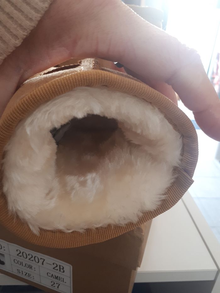 Bottines fourrées neuves taille 27 - photo numéro 3