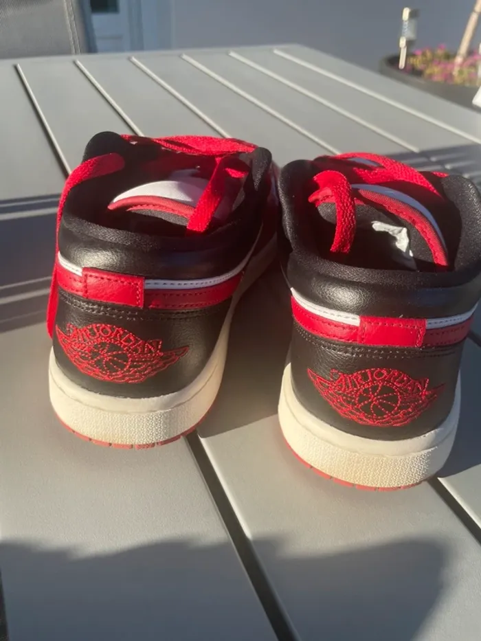 Baskets Air Jordan 1 Low Rouge blanc noir - photo numéro 9
