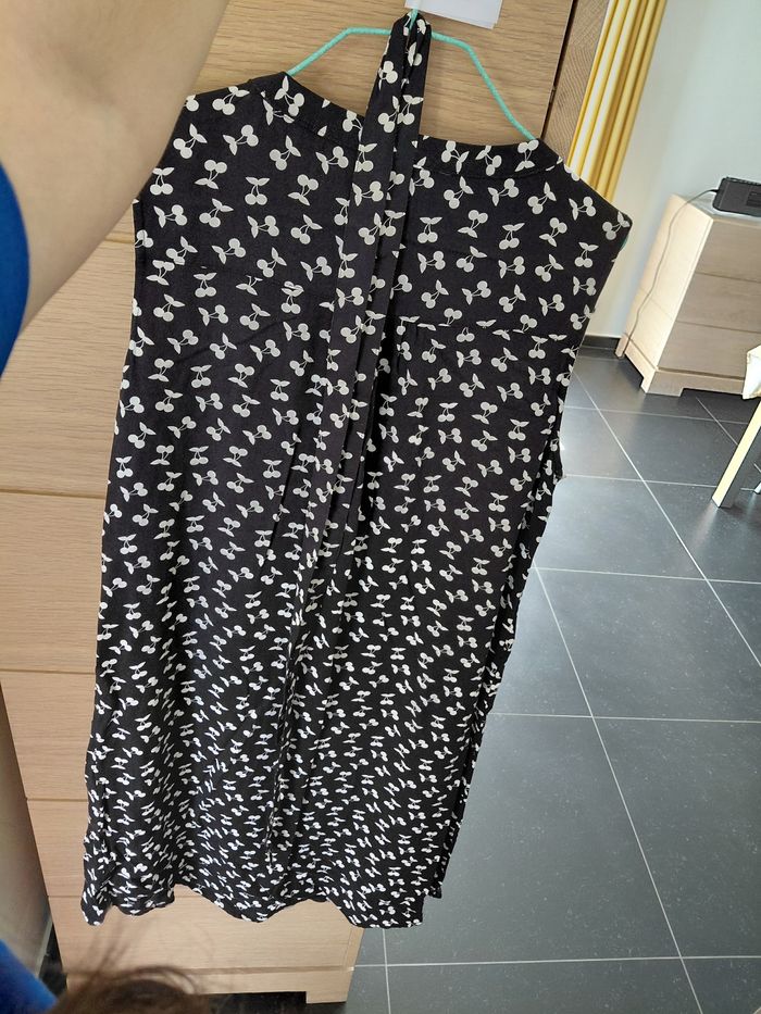 Robe noir à cerises blanches avec ceinture - photo numéro 4