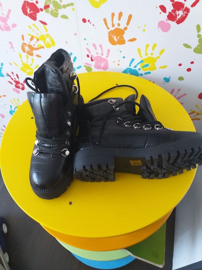 Bottines neuves noires - photo numéro 2