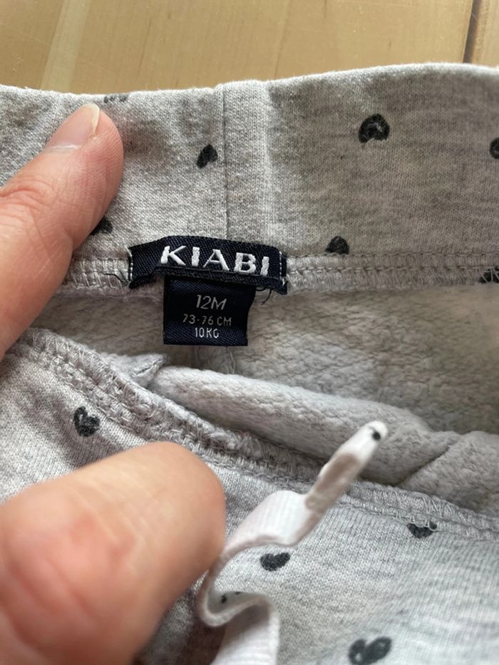Lot de 2 joggings fille 12 mois kiabi et Z - photo numéro 2