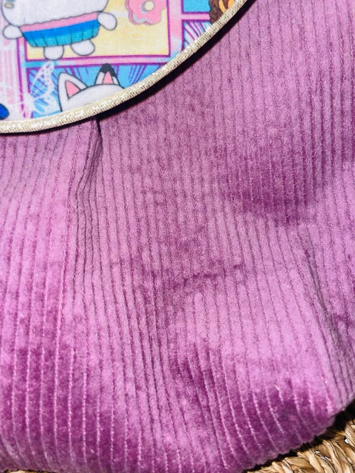 🎒 Sac à dos enfant en velours côtelé violet et tissu Gabby Chat pratique, mignon et personnalisable 💖 - photo numéro 3