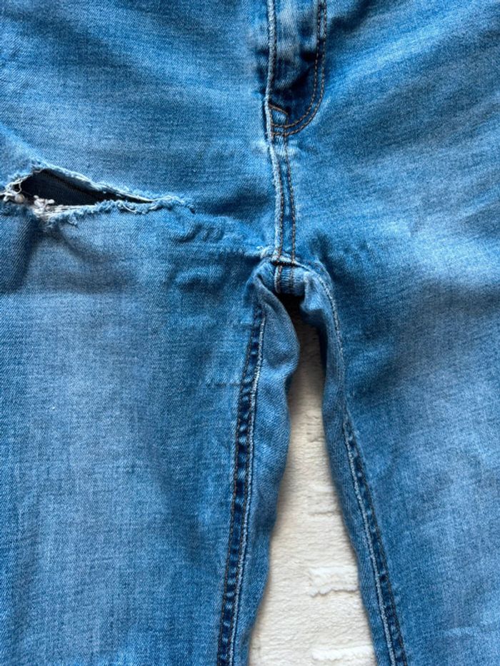 Lot de 3 jeans bleus troués stradivarius t 36 - photo numéro 18