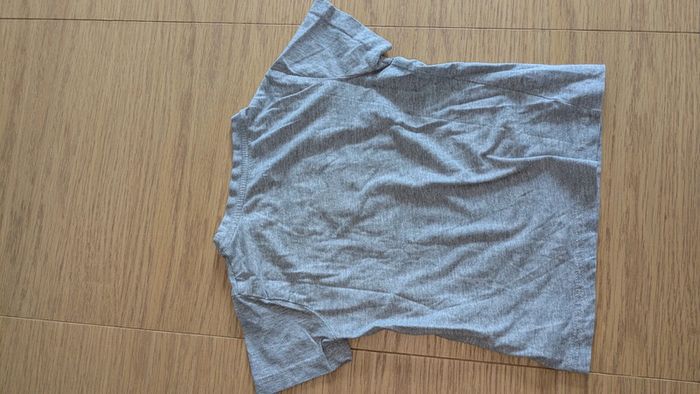 T shirt gris 4 ans - photo numéro 4