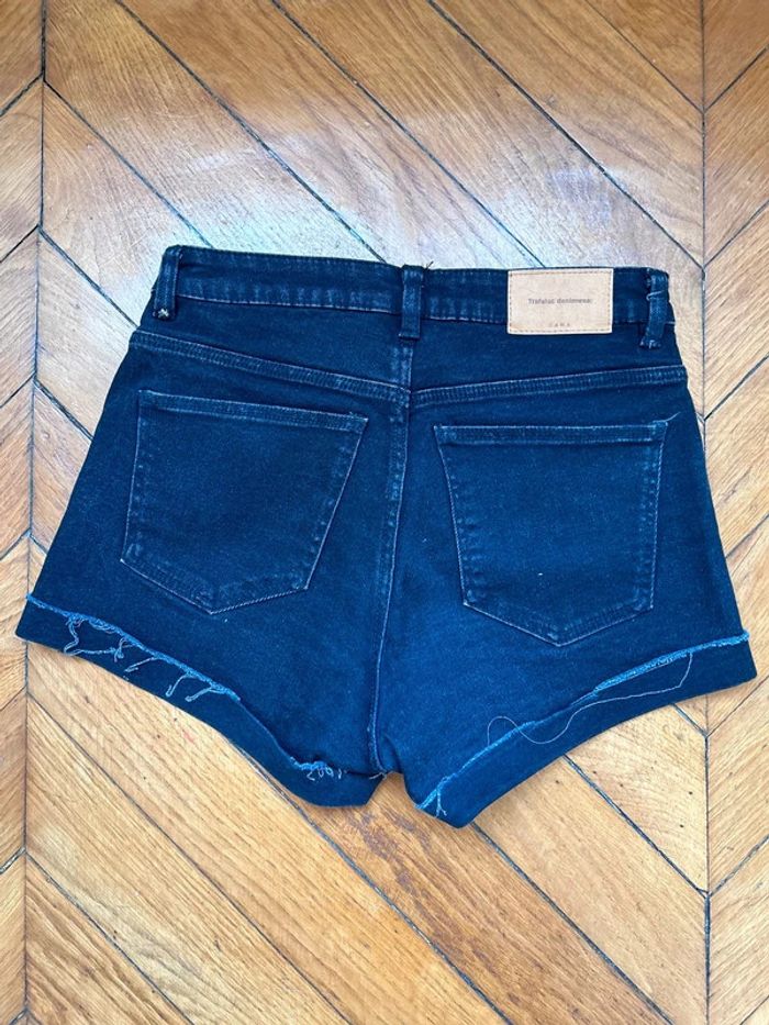 Neuf short en jean noir Zara taille 34 - photo numéro 4