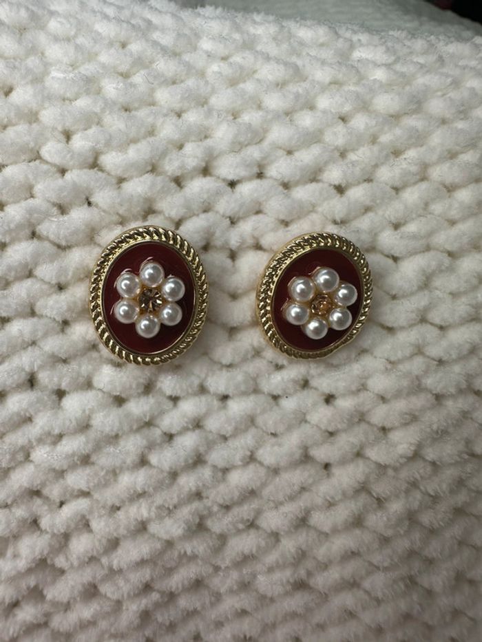 Boucles d’oreilles fleurs perles