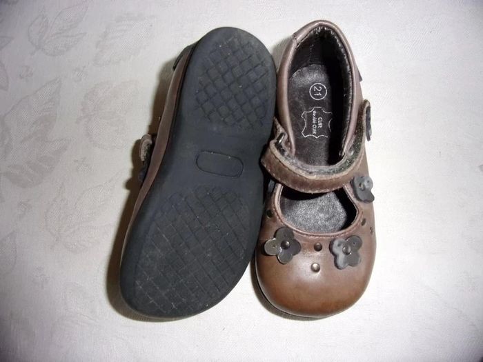 Chaussure fille - P.21 - photo numéro 2