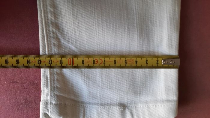 Jean troué Stradivarius taille 32 - photo numéro 9