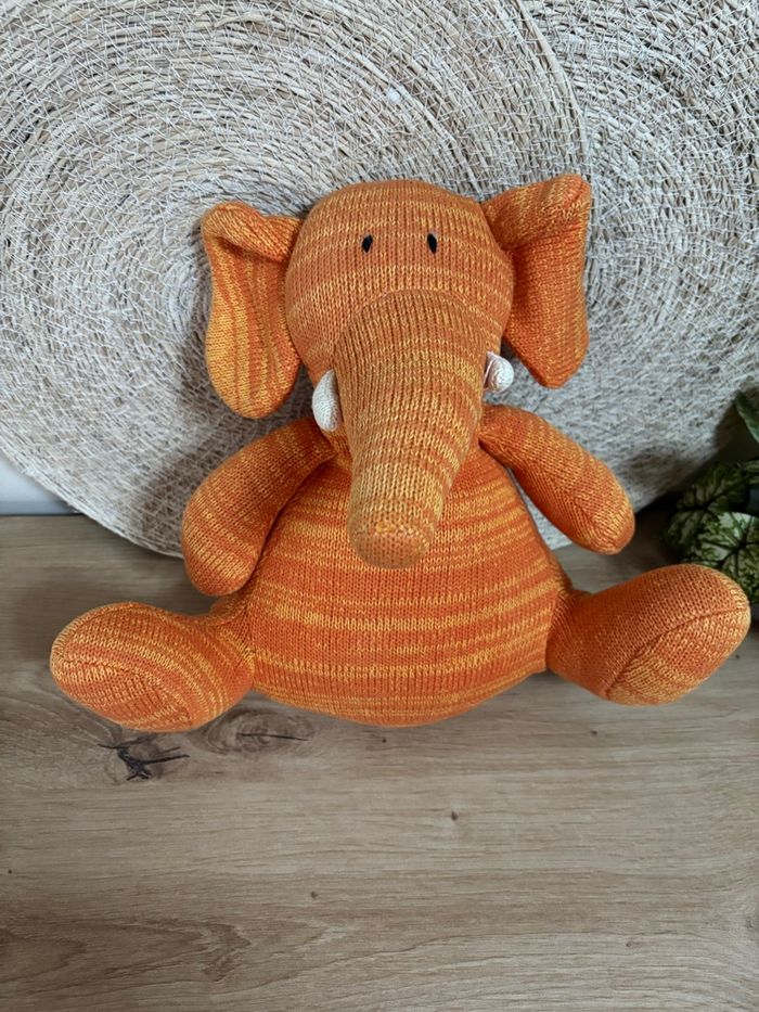 Doudou éléphant laine orange Sia 26 cm - photo numéro 2