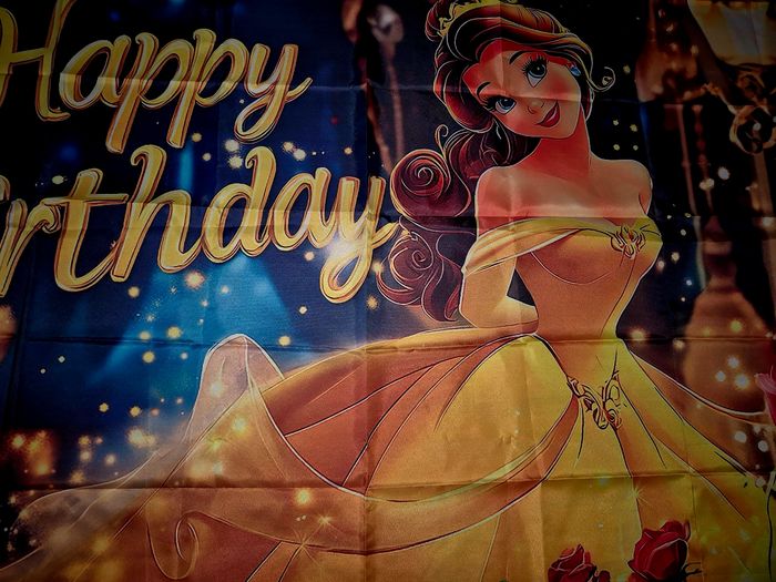 Fond d anniversaire la belle - photo numéro 3