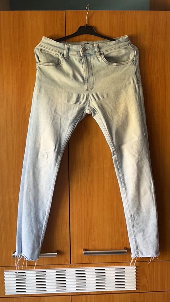 Jean délavé Bershka taille 38